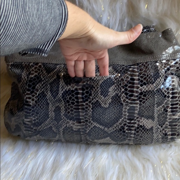 B. Makowsky gray snakeskin print leather purse - Picture 4 of 8
